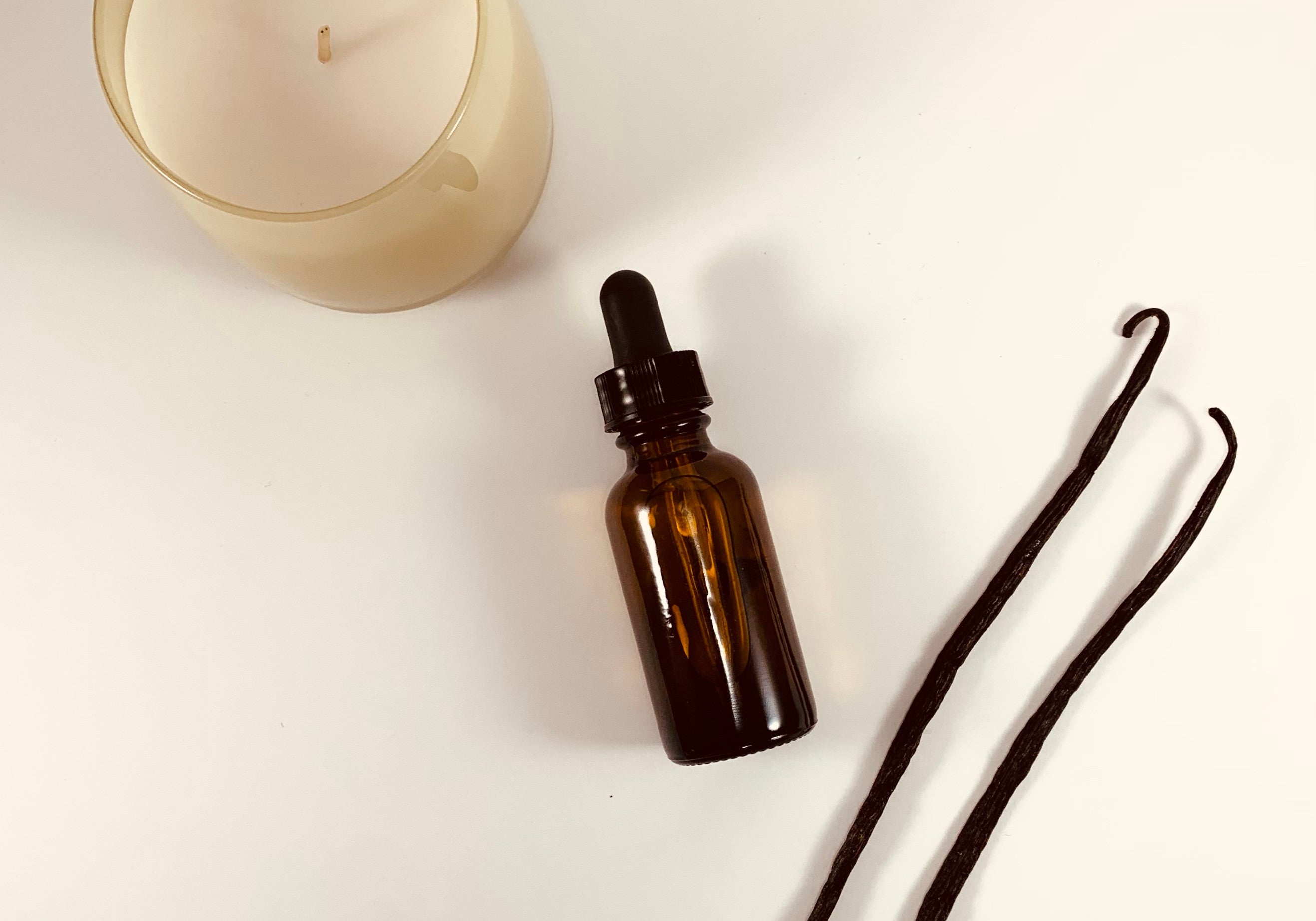 Vanilla cuticle oil